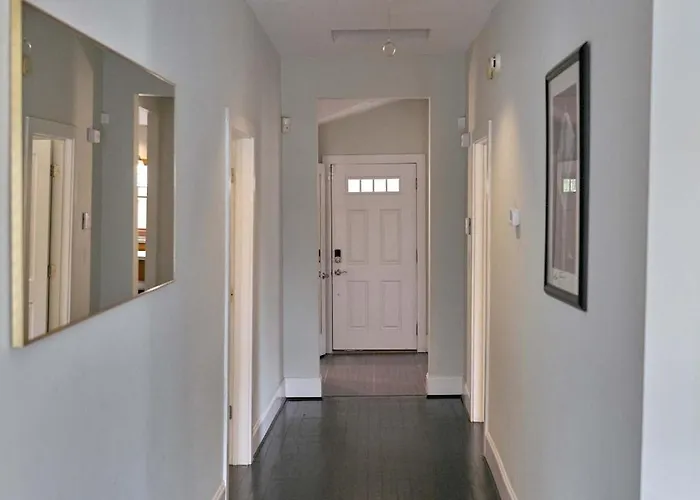 Beautiful Historic Downtown Charmer Hot Tub Bbq Holiday home